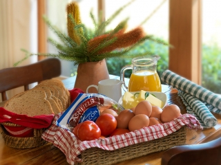 A hearty country breakfast hamper is included in your stay Cedar Creek Cottages, Hunter Valley Cottages