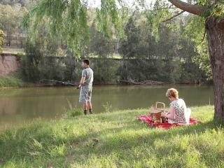 Relax with a picnic and fishing creek-side Cedar Creek Cottages, Hunter Valley Accommodation Cottages