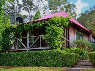 Gardener's Cottage verandah Cedar Creek Cottages, Hunter Valley Cottages
