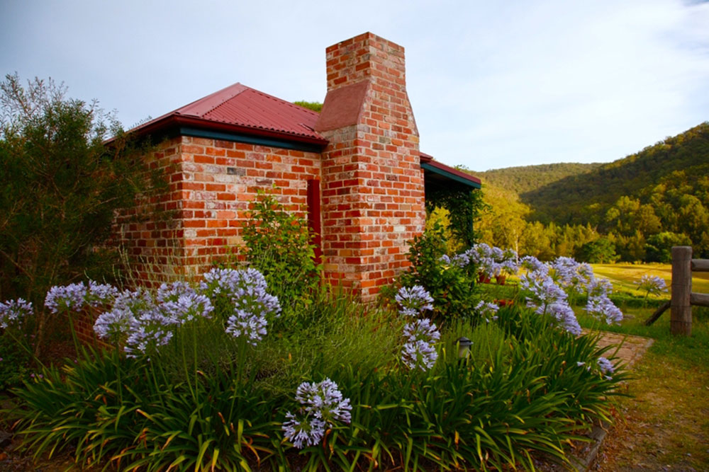 Cedar Creek Cottages, Hunter Valley Accommodation with Spa